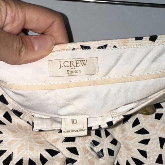J. Crew Womens Chino Shorts Size 10 Stretch Tan Black Floral Medallion Print - Picture 4 of 8